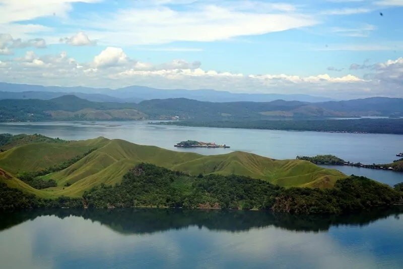 danau sentani