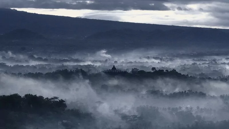 cara lain menyaksikan kemegahan borobudur